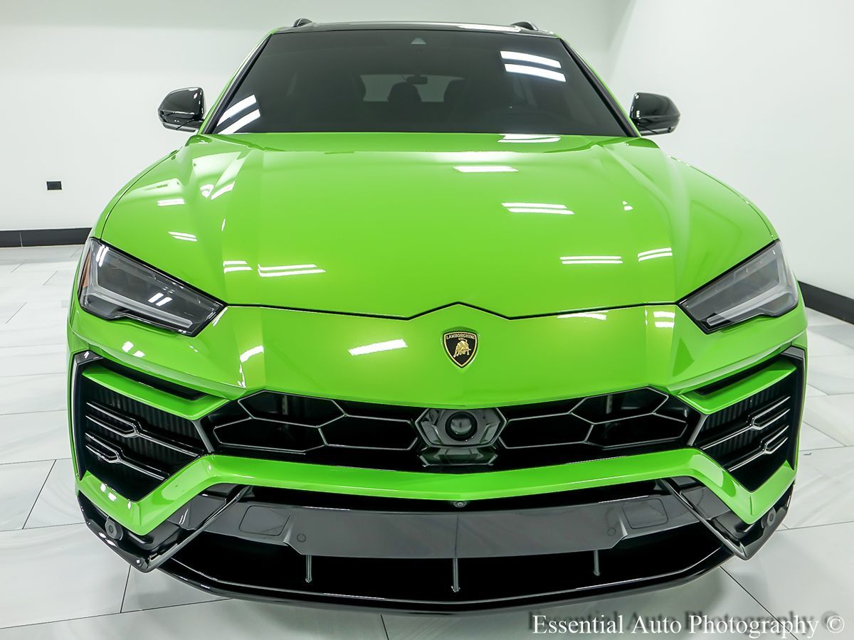 Sold 2022 Lamborghini Urus Pearl Capsule in Crestwood